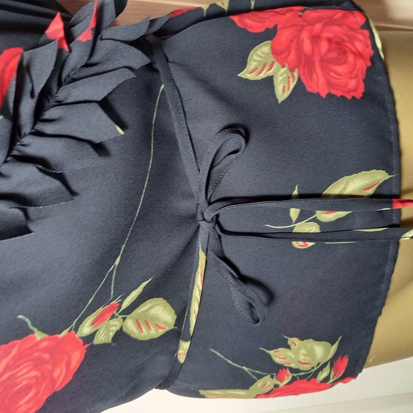 Size 12 Quite Sheer Unusual Collar Rose Print Chiffon Wrap Top - Picture 5 of 9